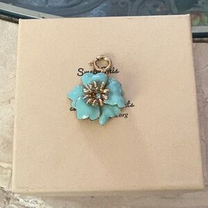 Elegant Gold and Jade Flower Pendant